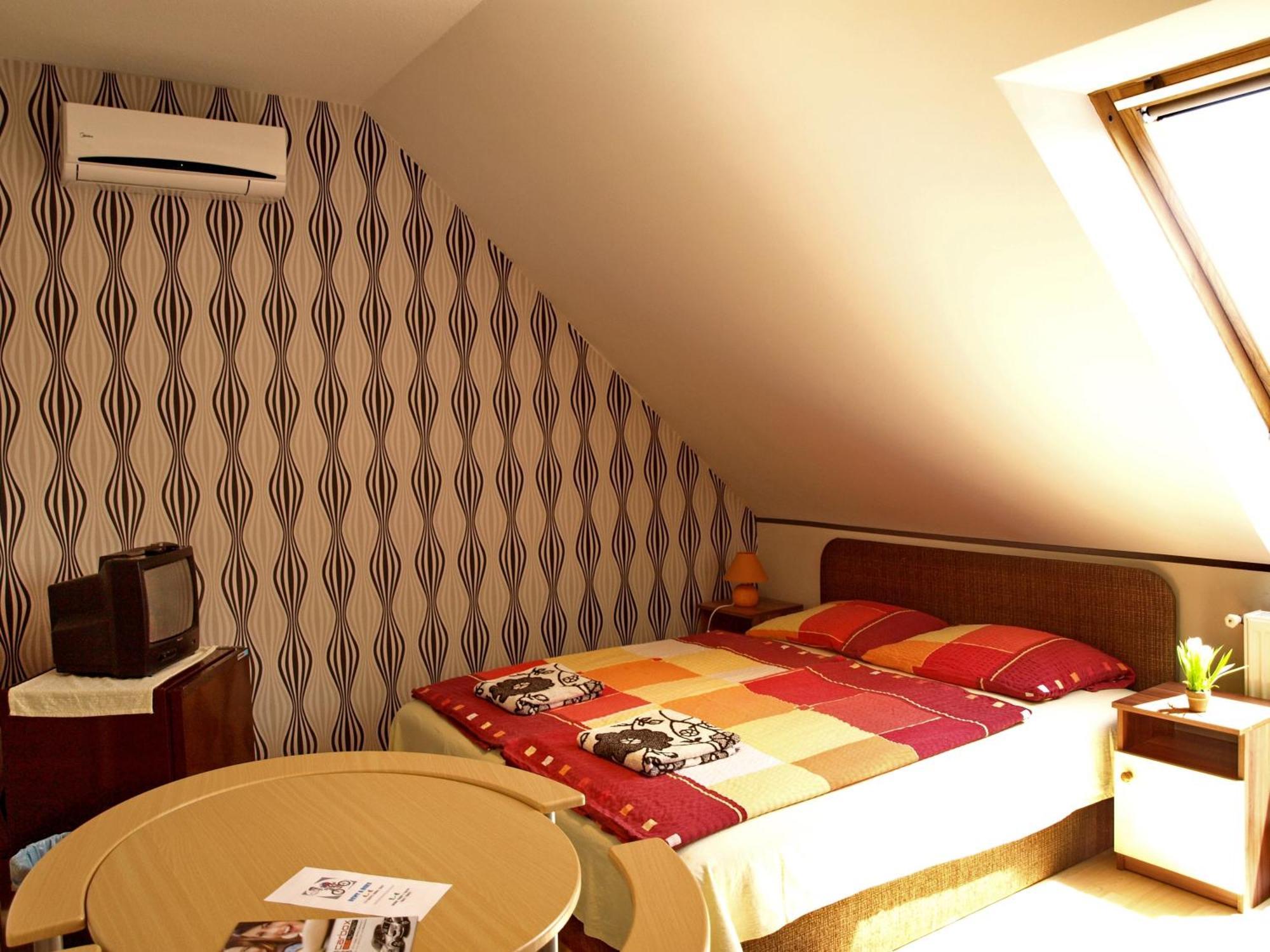 Hotel Illes Vendeghaz Keszthely Zewnętrze zdjęcie