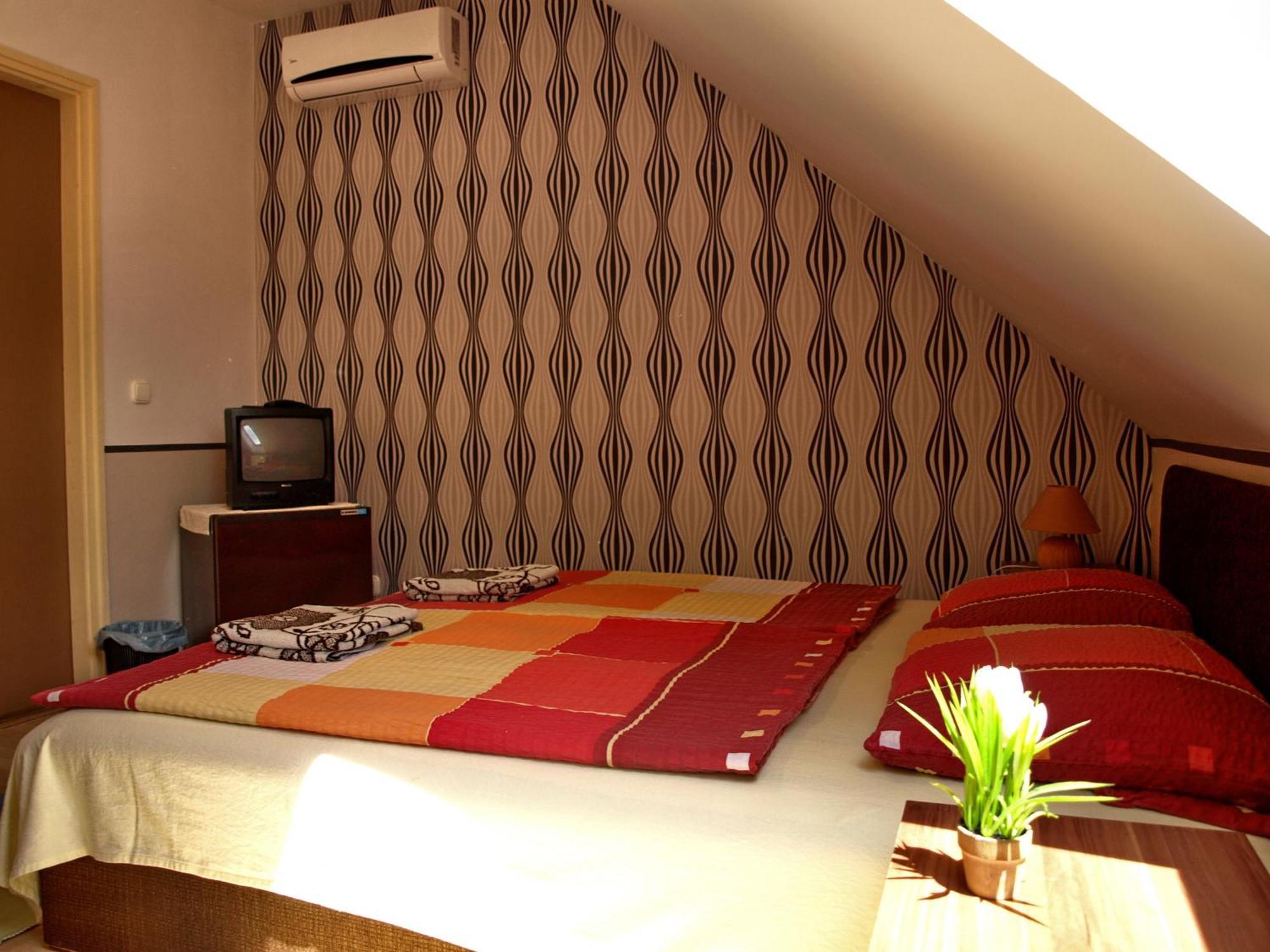 Hotel Illes Vendeghaz Keszthely Zewnętrze zdjęcie