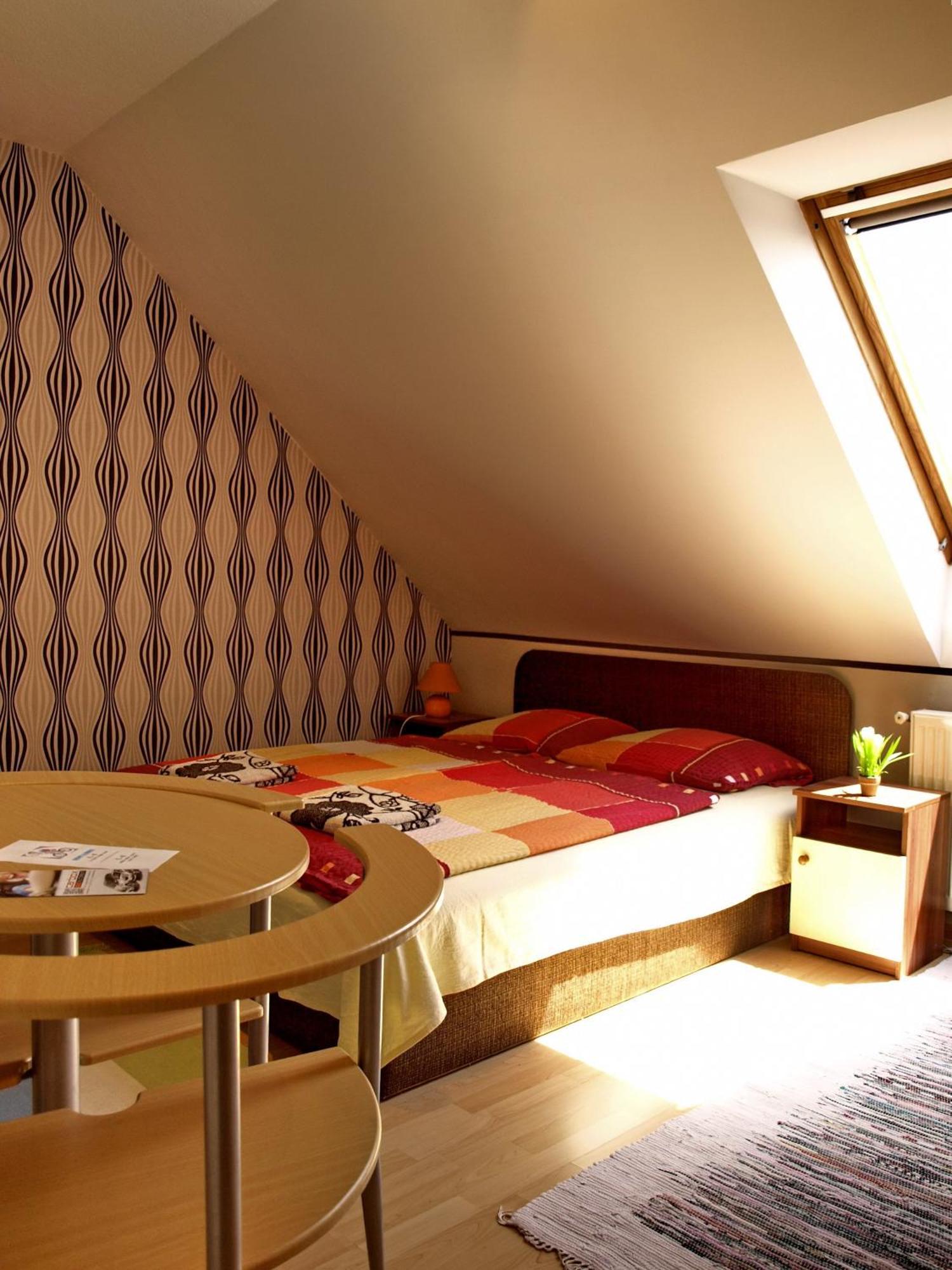 Hotel Illes Vendeghaz Keszthely Zewnętrze zdjęcie