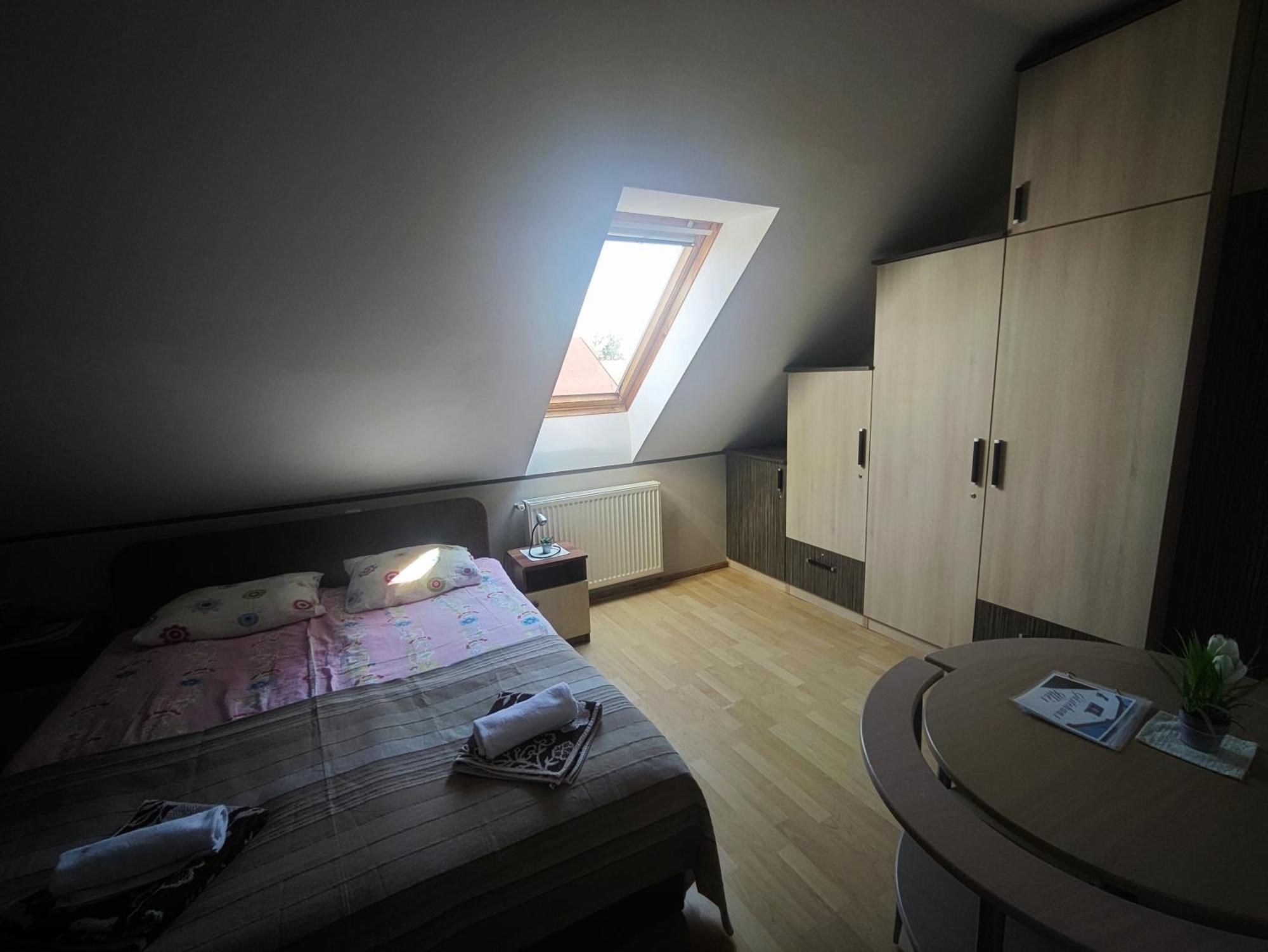 Hotel Illes Vendeghaz Keszthely Zewnętrze zdjęcie