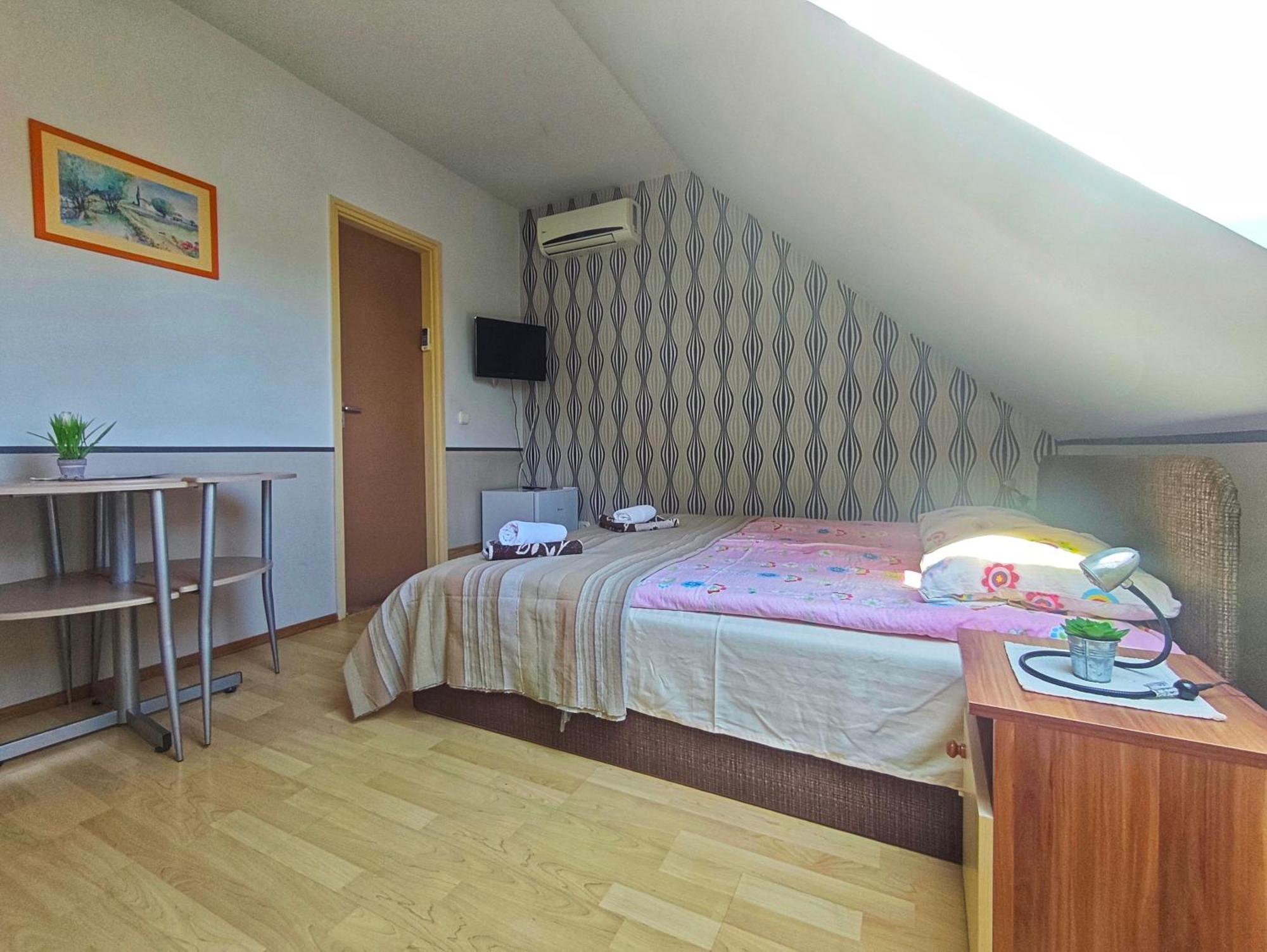 Hotel Illes Vendeghaz Keszthely Zewnętrze zdjęcie