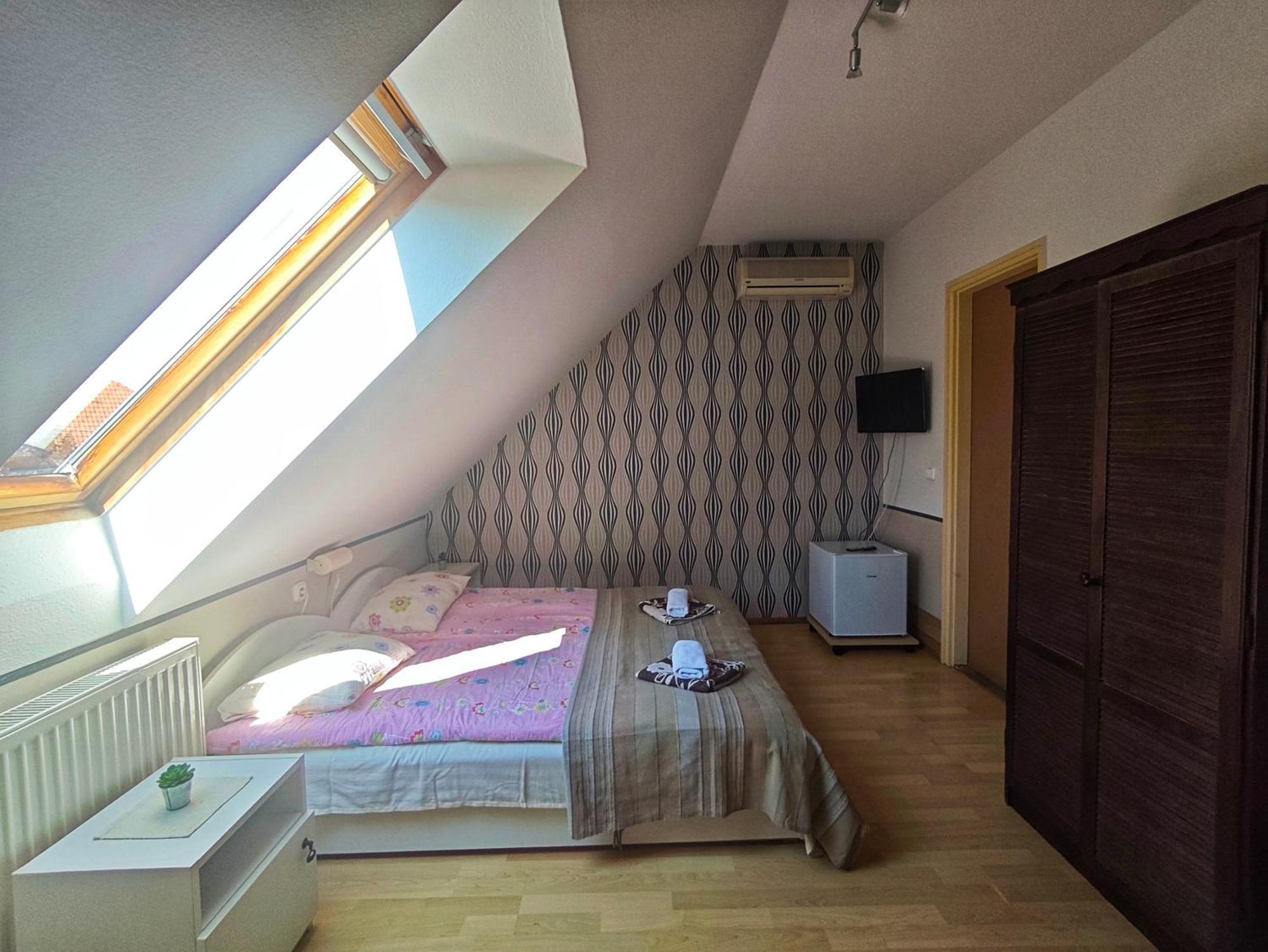 Hotel Illes Vendeghaz Keszthely Zewnętrze zdjęcie