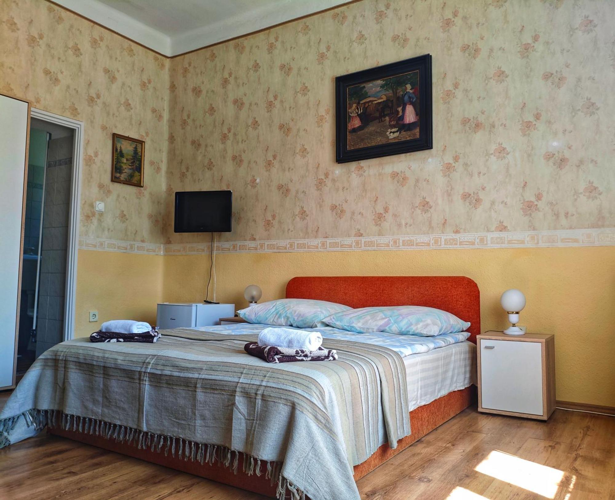 Hotel Illes Vendeghaz Keszthely Zewnętrze zdjęcie