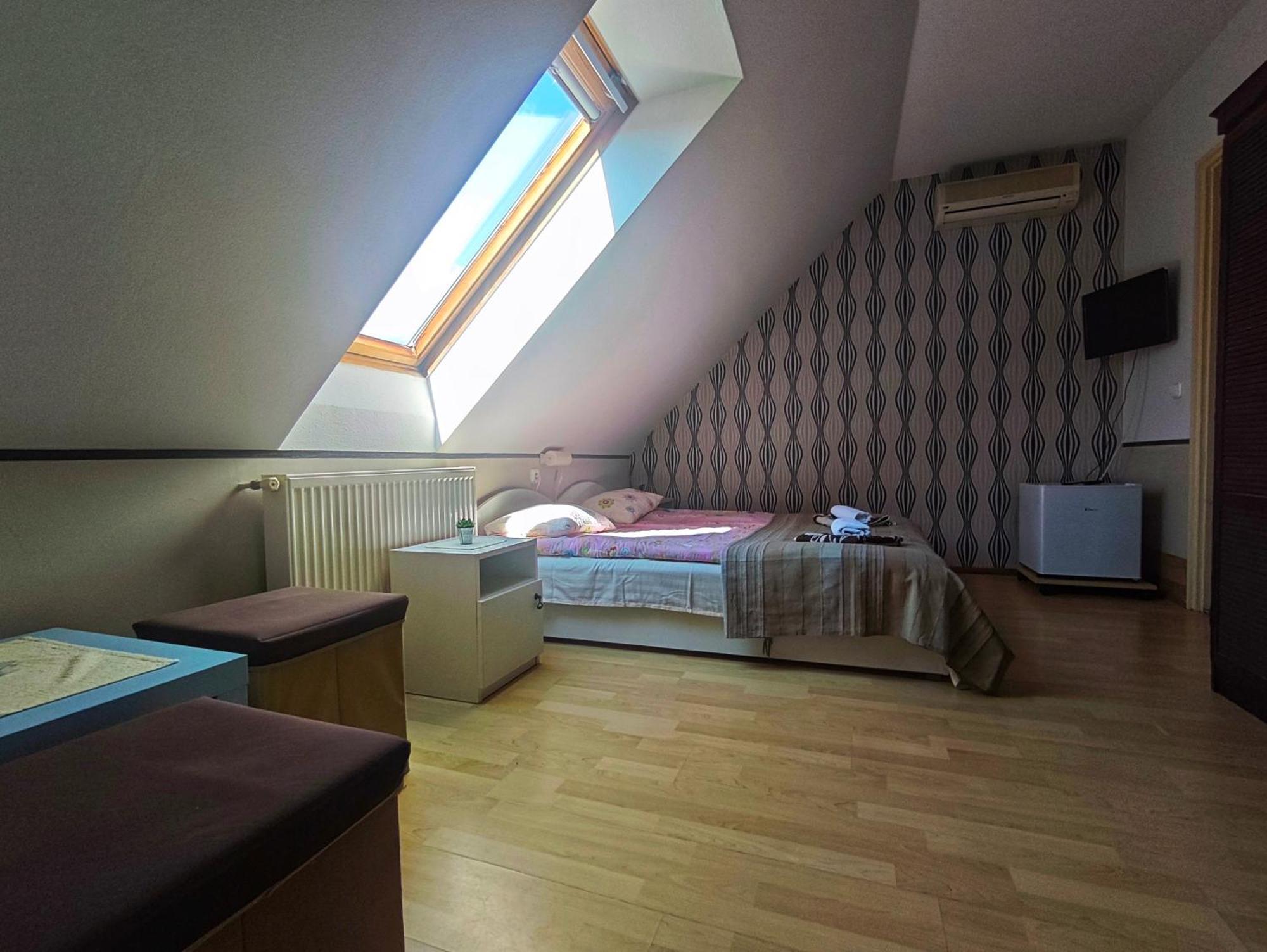 Hotel Illes Vendeghaz Keszthely Zewnętrze zdjęcie