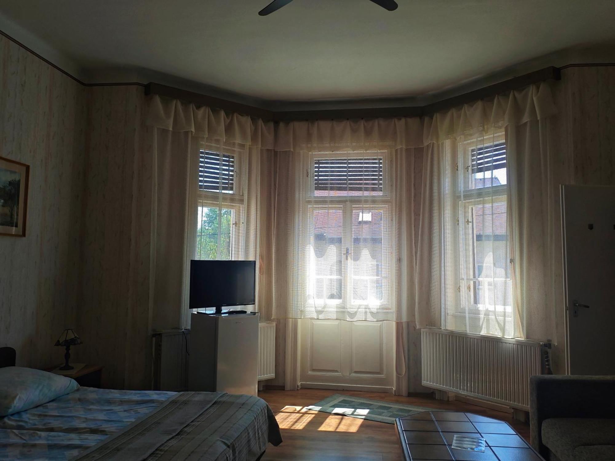 Hotel Illes Vendeghaz Keszthely Zewnętrze zdjęcie