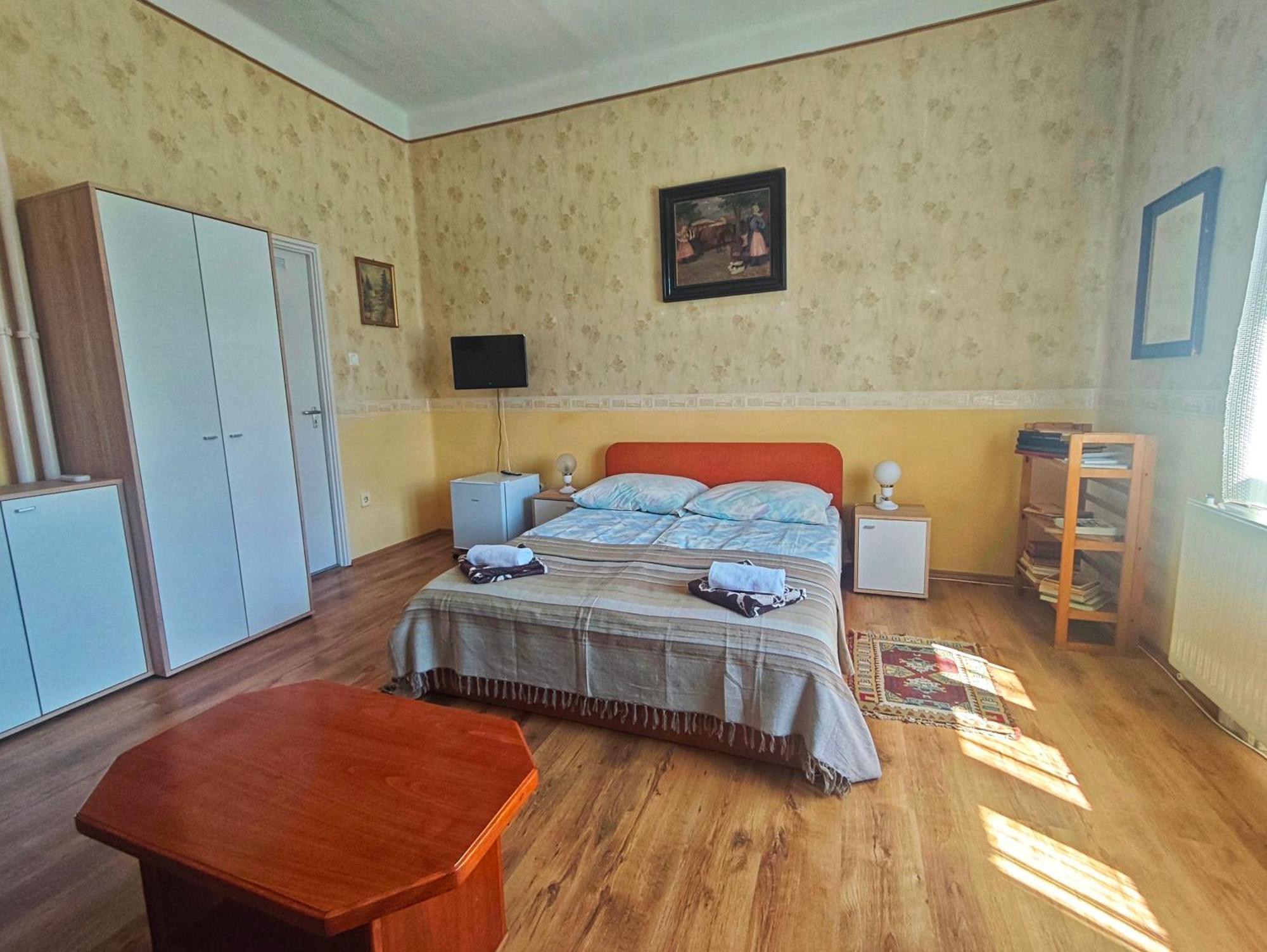 Hotel Illes Vendeghaz Keszthely Zewnętrze zdjęcie