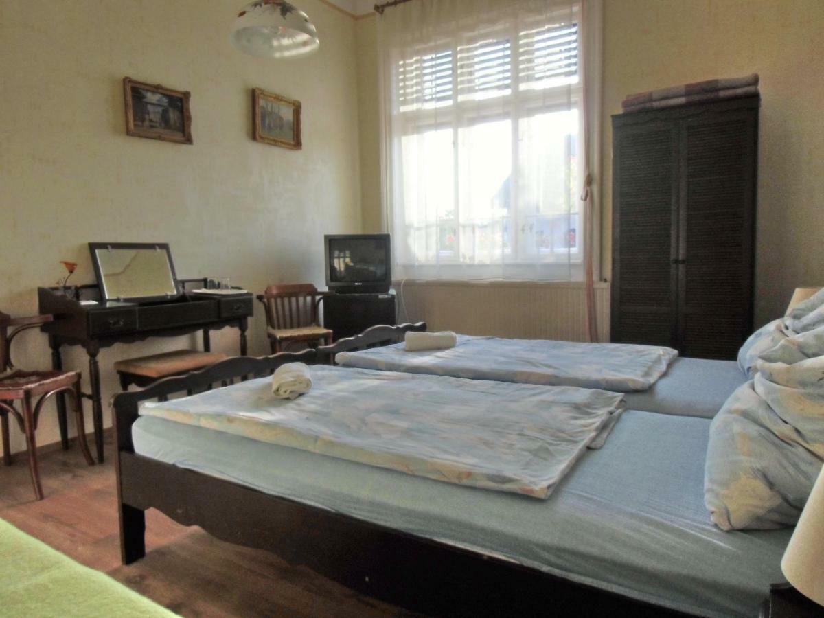 Hotel Illes Vendeghaz Keszthely Zewnętrze zdjęcie