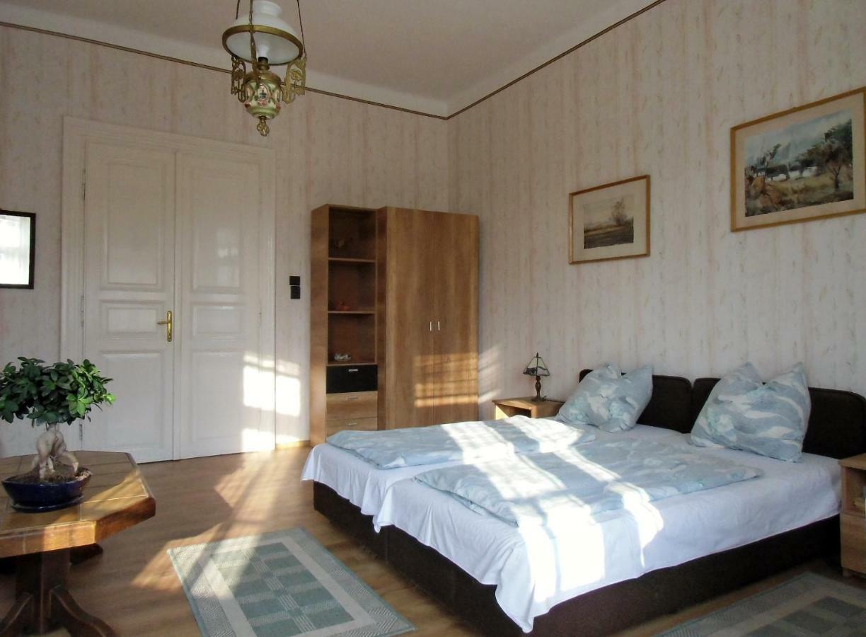 Hotel Illes Vendeghaz Keszthely Zewnętrze zdjęcie